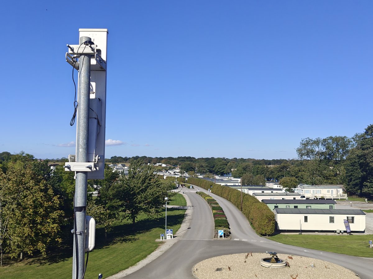 Outdoor wireless network link overlooking a holiday park